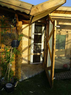 Das fertige Schutzhaus.