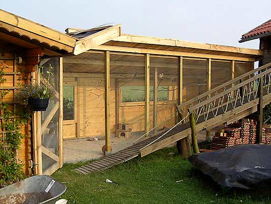 Die fertige Auenvoliere.